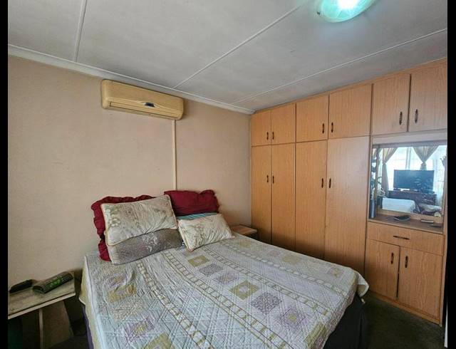 3 BEDROOM HOUSE FOR SALE IN RIET RIVER